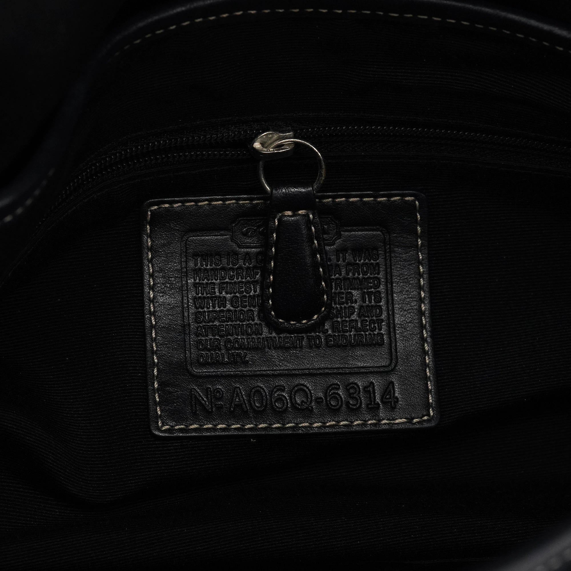 6314 Black Signature Soho Shoulder Bag