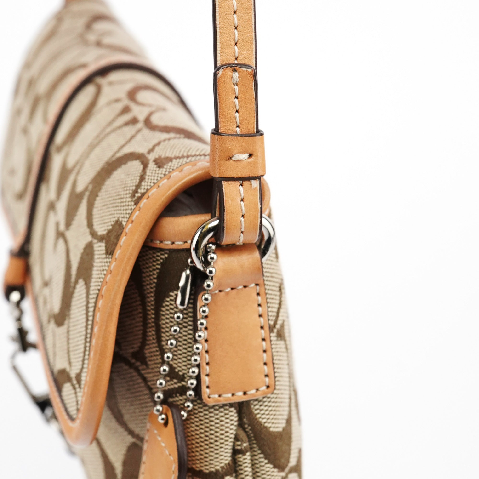 6348 Beige Tan Soho Shoulder Bag