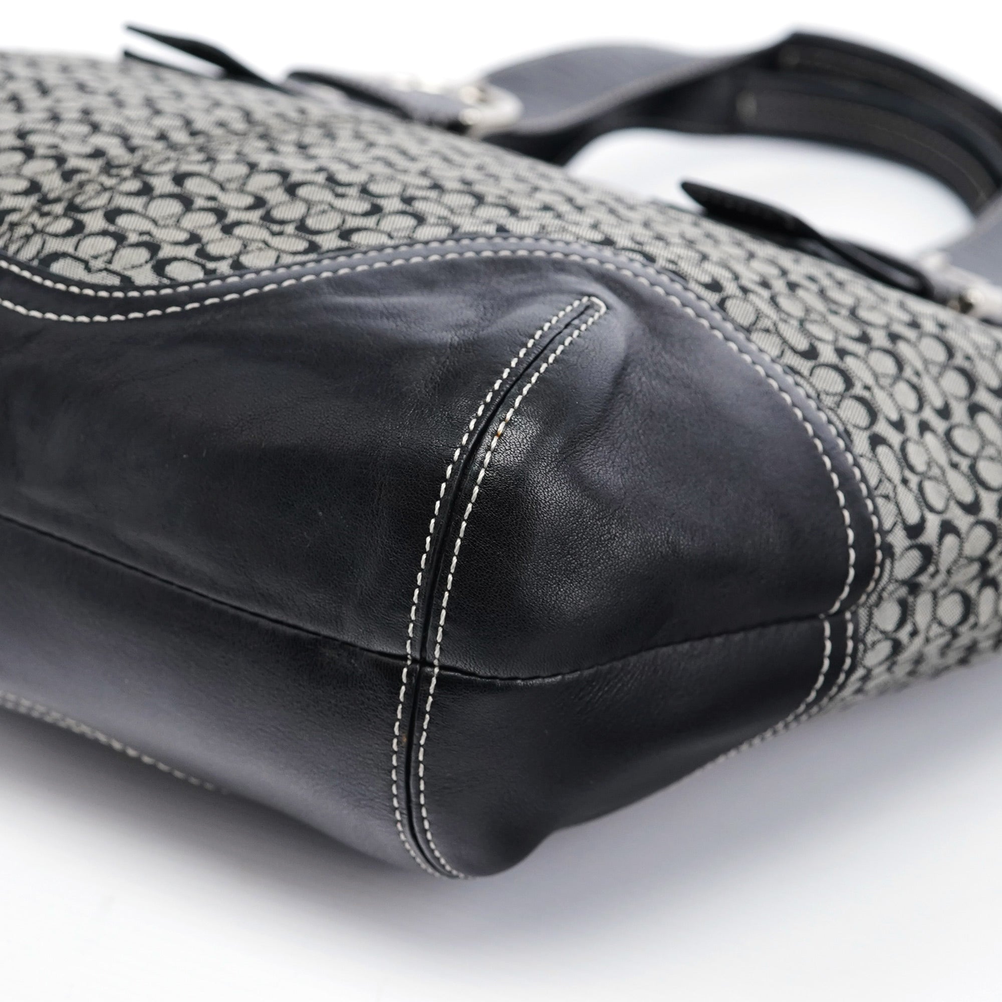 6383 Grey Signature C Soho Tote Bag