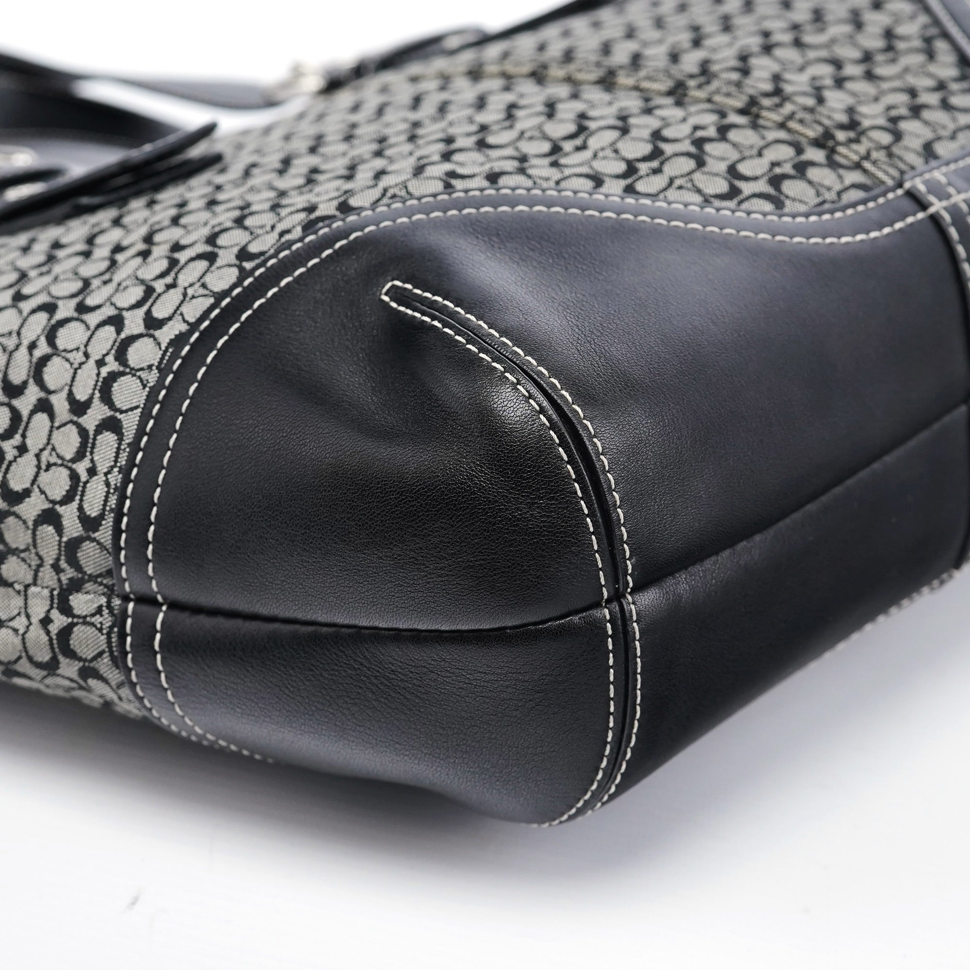 6383 Grey Signature C Soho Tote Bag