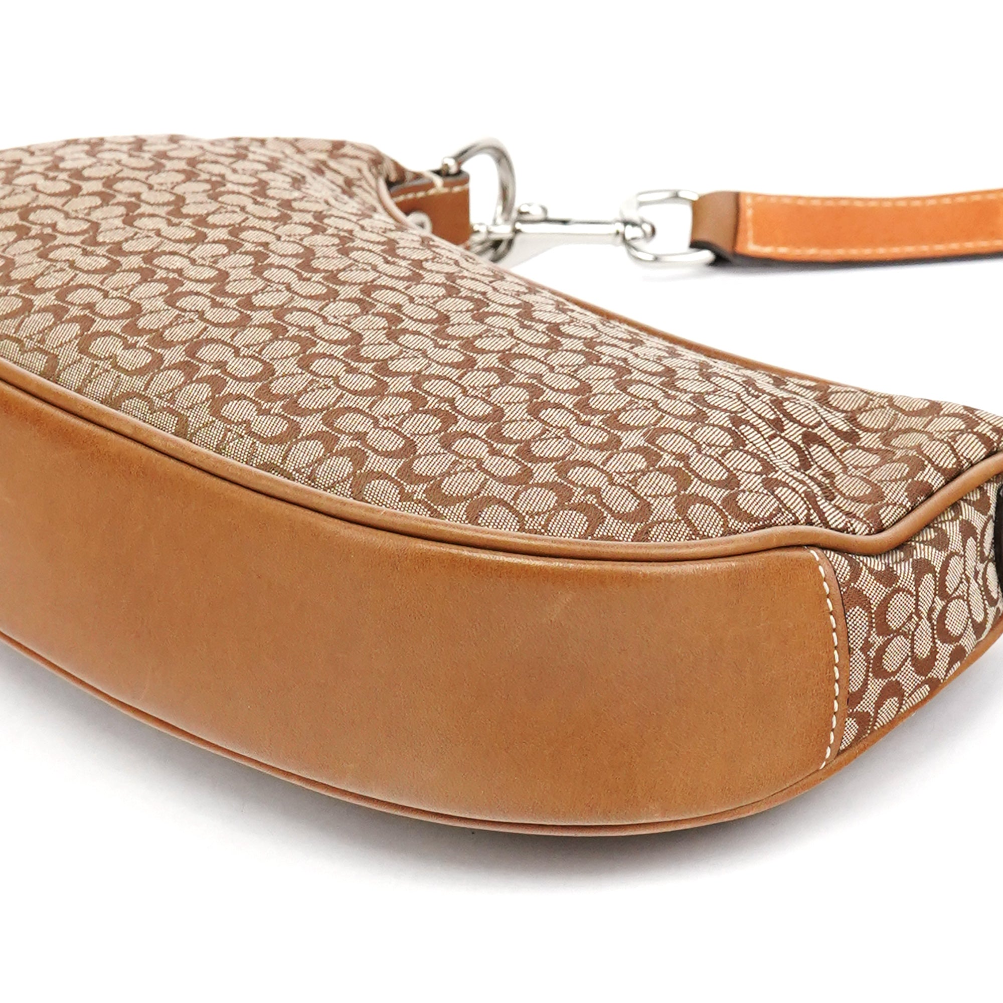 6623 Tan Brown Signature Shoulder Bag