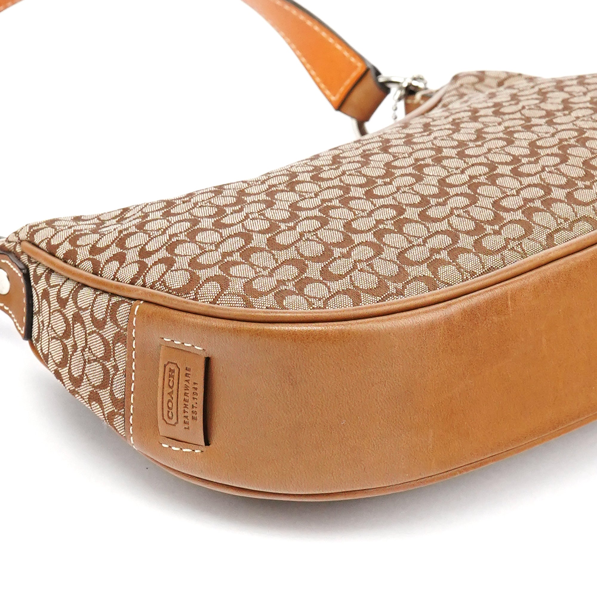 6623 Tan Brown Signature Shoulder Bag