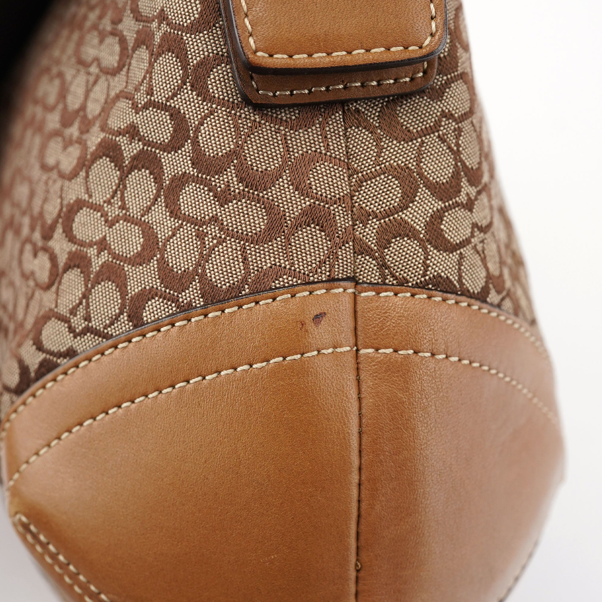 6808 Beige Soho Shoulder Bag