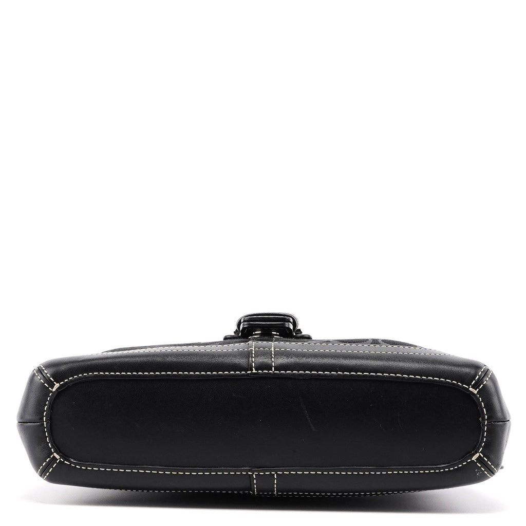 6823 Black Signature C Soho Shoulder Bag