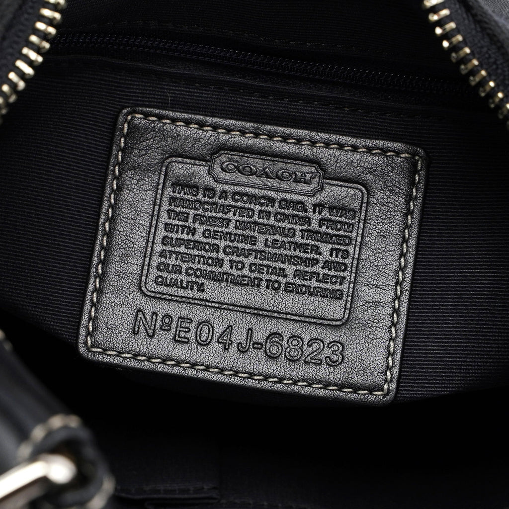 6823 Black Signature C Soho Shoulder Bag