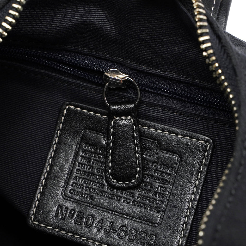 6823 Black Signature C Soho Shoulder Bag