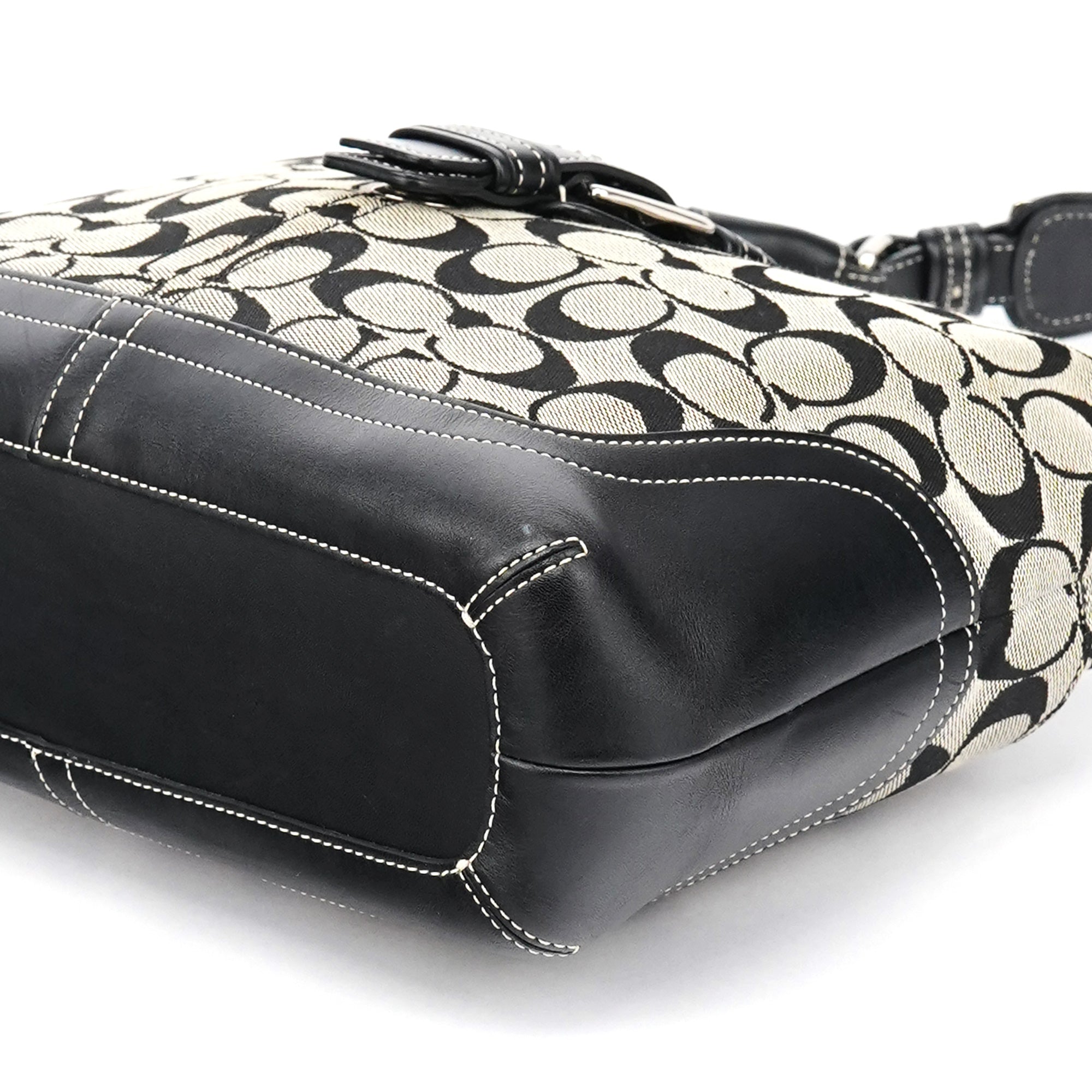 6824 Grey Signature Soho Shoulder Bag