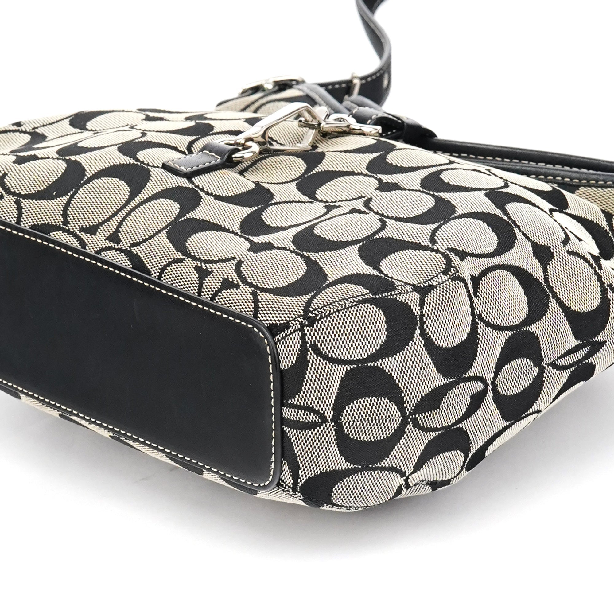 6845 Grey Black Signature Soft Clip Shoulder Bag