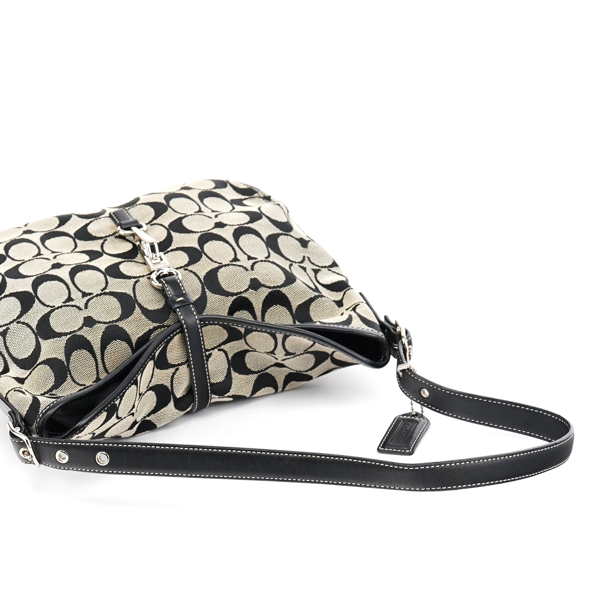 6845 Grey Black Signature Soft Clip Shoulder Bag