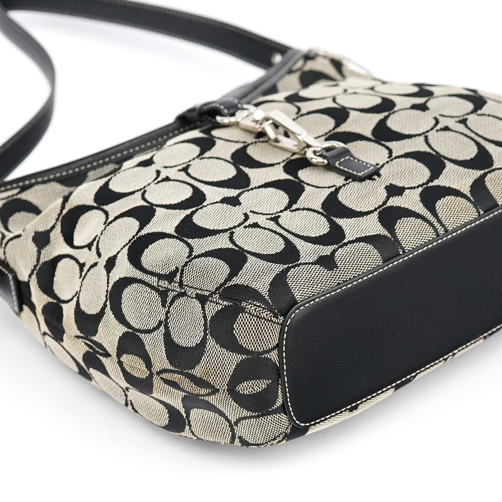 6845 Grey Signature C Soho Shoulder Bag