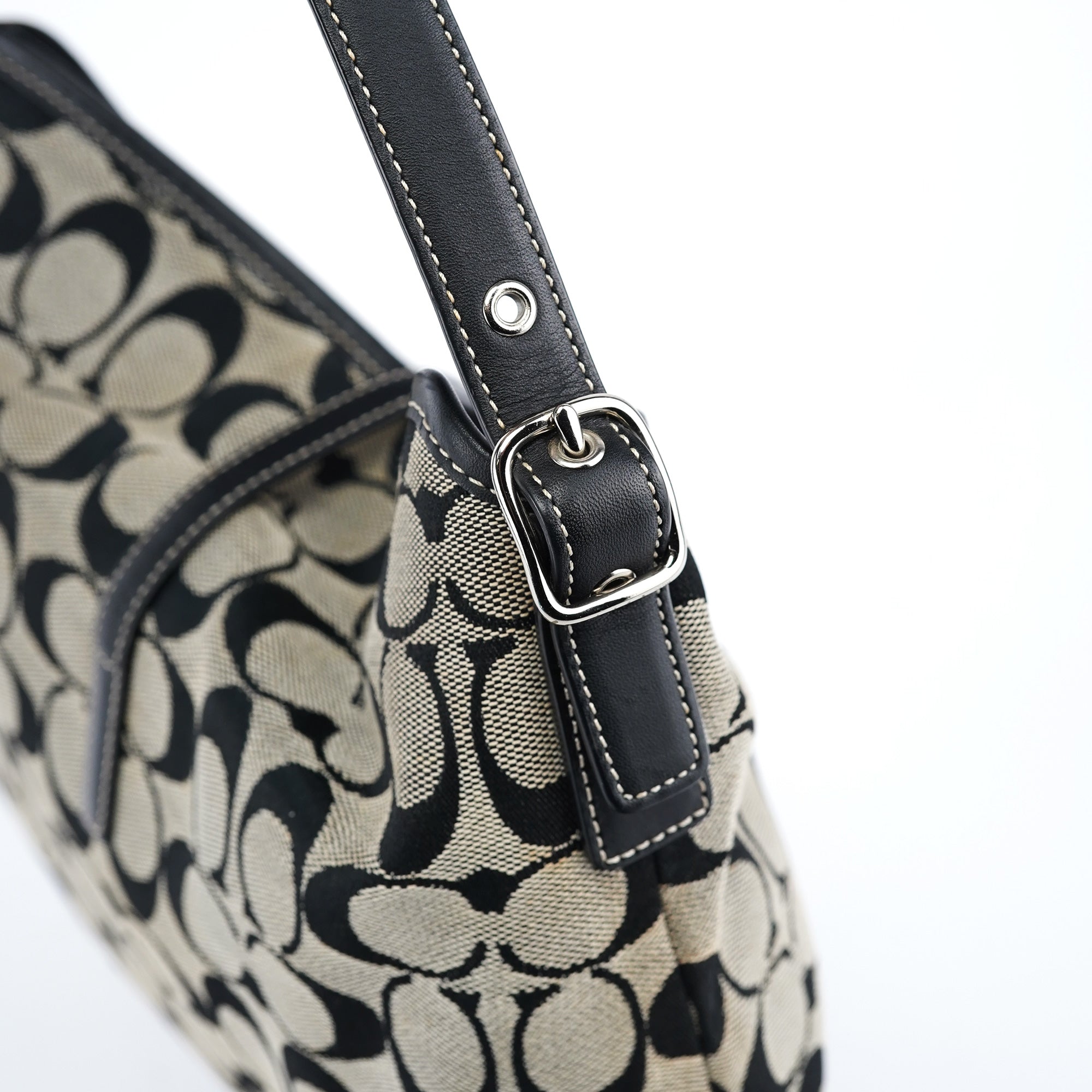 6845 Grey Signature C Soho Shoulder Bag