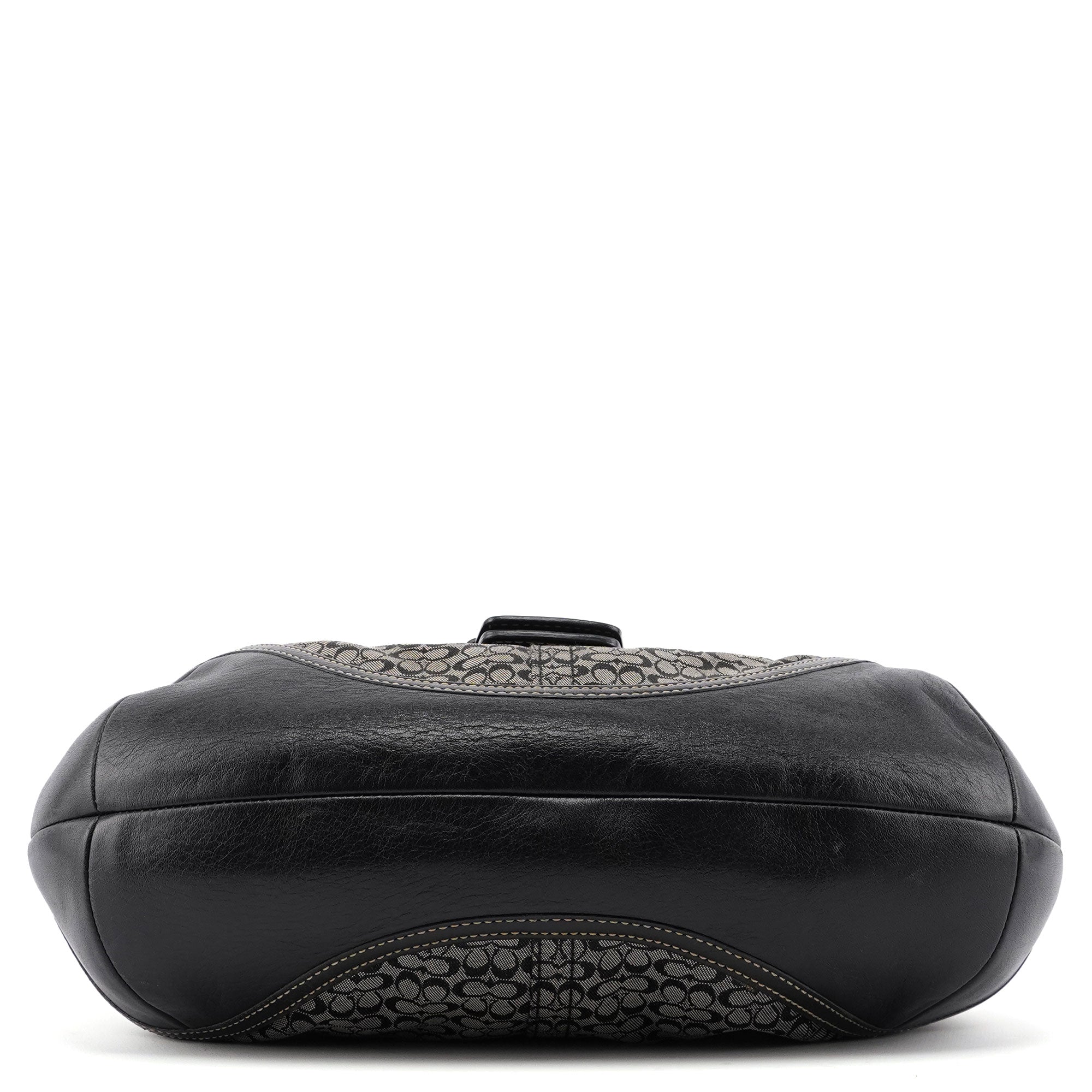 7074 Grey Signature C Soho Shoulder Bag