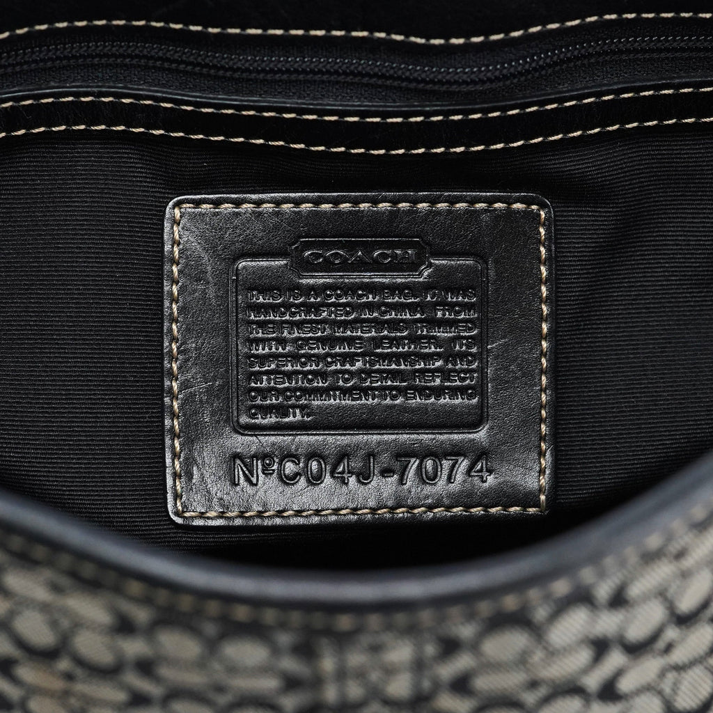 7074 Grey Signature C Soho Shoulder Bag