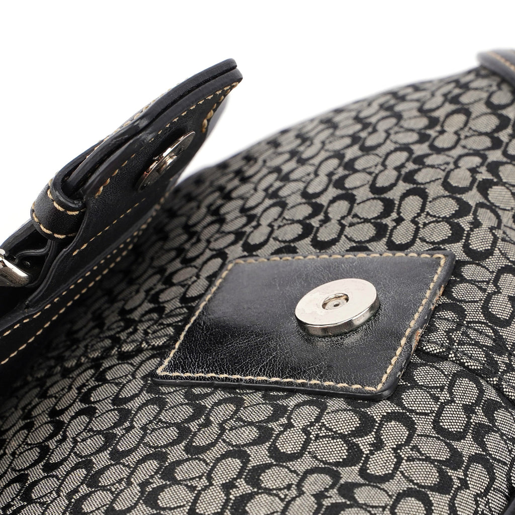 7078 Grey Signature C Soho Top Handle Bag