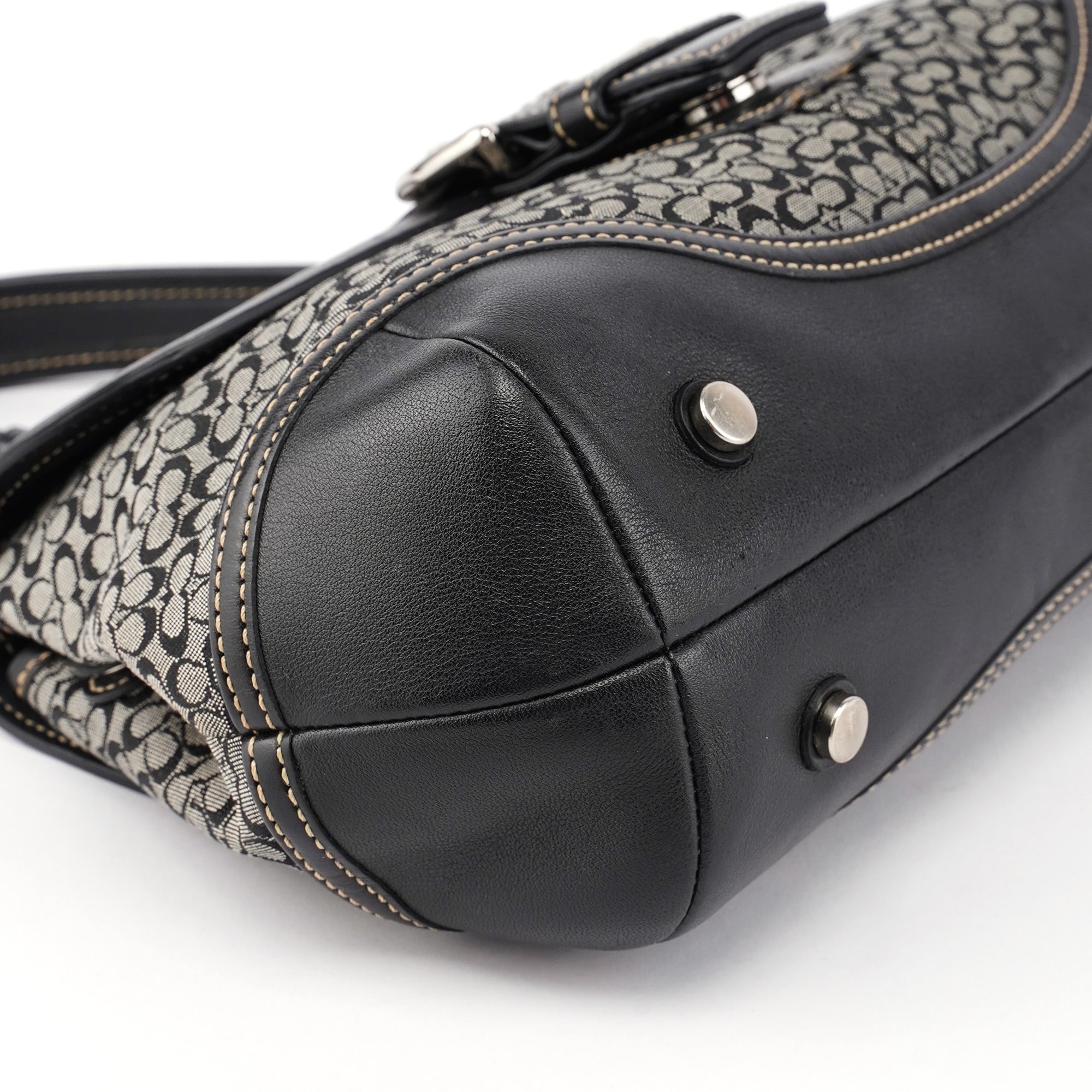 7078 Grey Signature C Soho Top Handle Bag