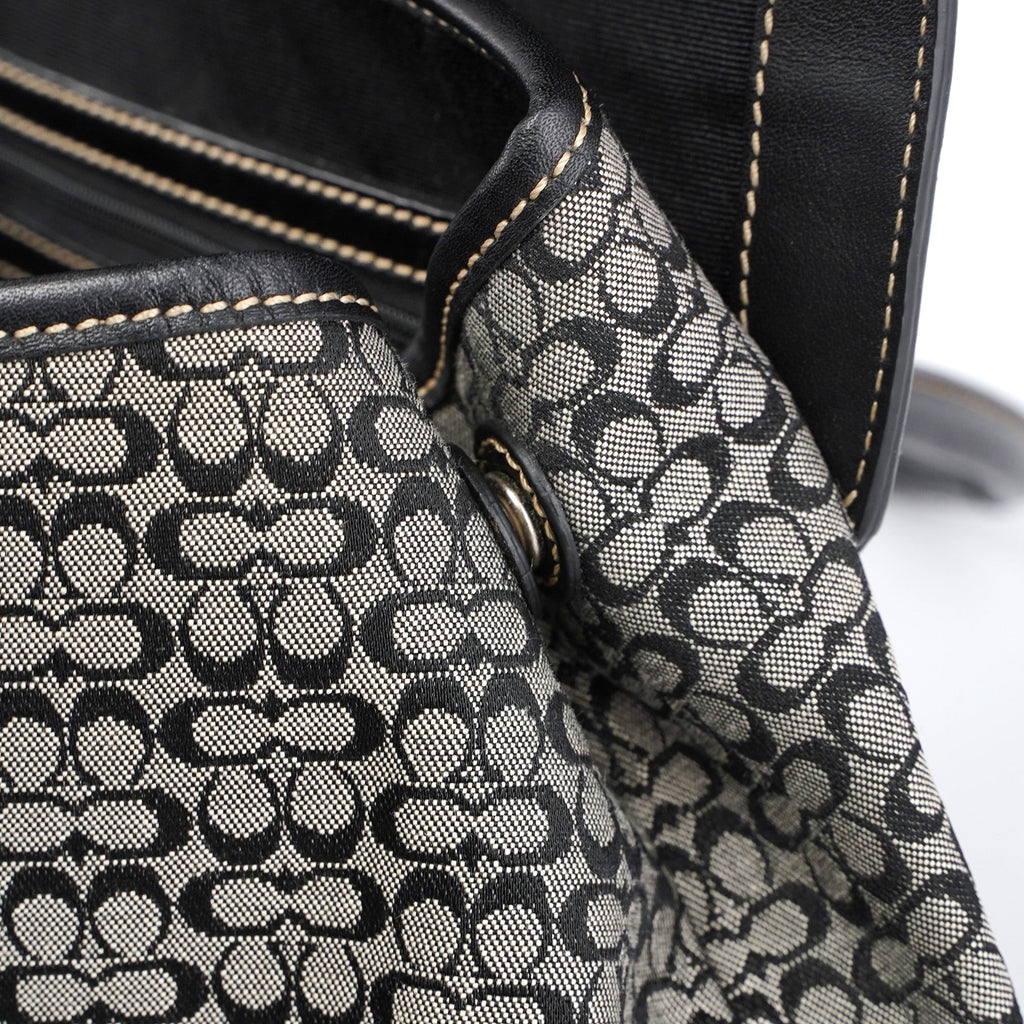 7080 Grey Signature C Soho Tote Bag