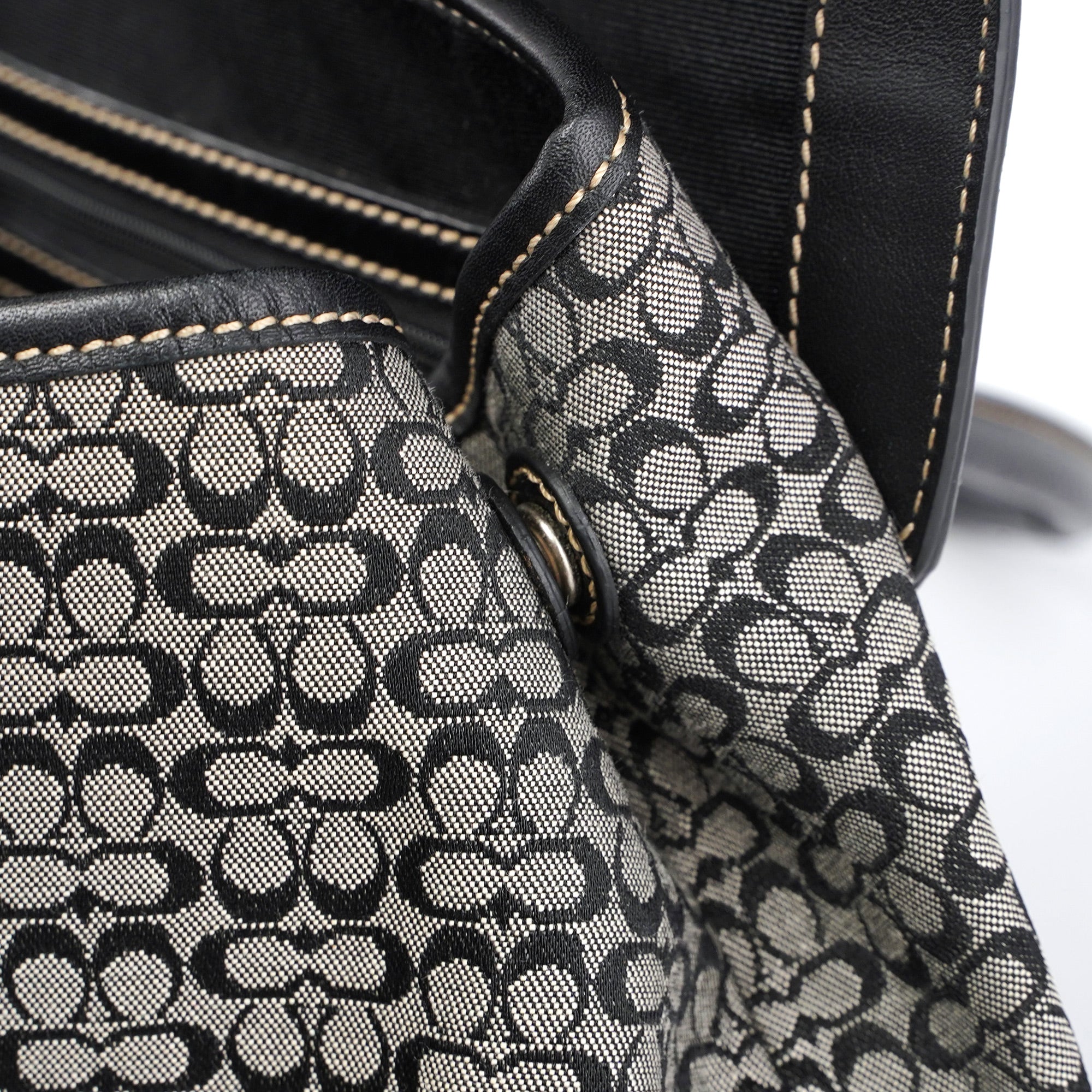 7080 Grey Signature C Soho Tote Bag