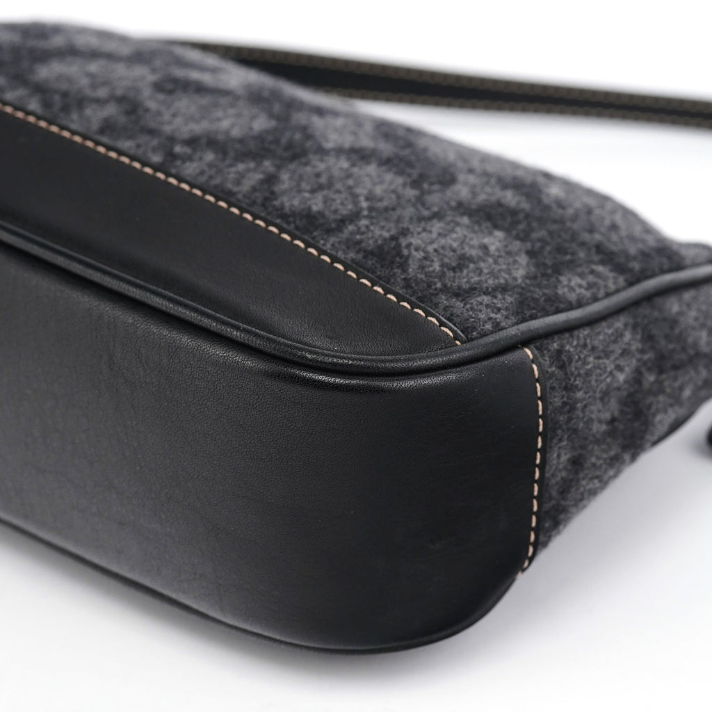 7720 Grey Wool Demi Shoulder Bag