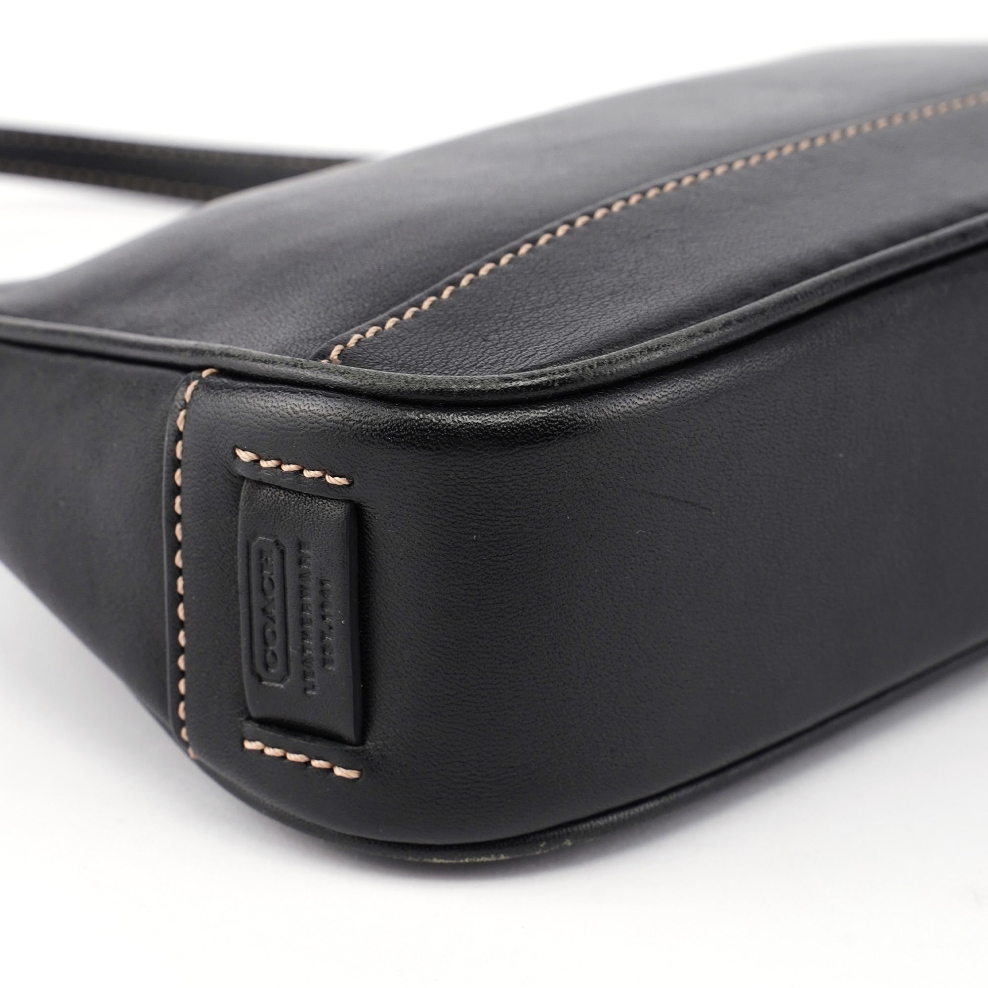 7785 Black Leather Signature Demi Shoulder Bag