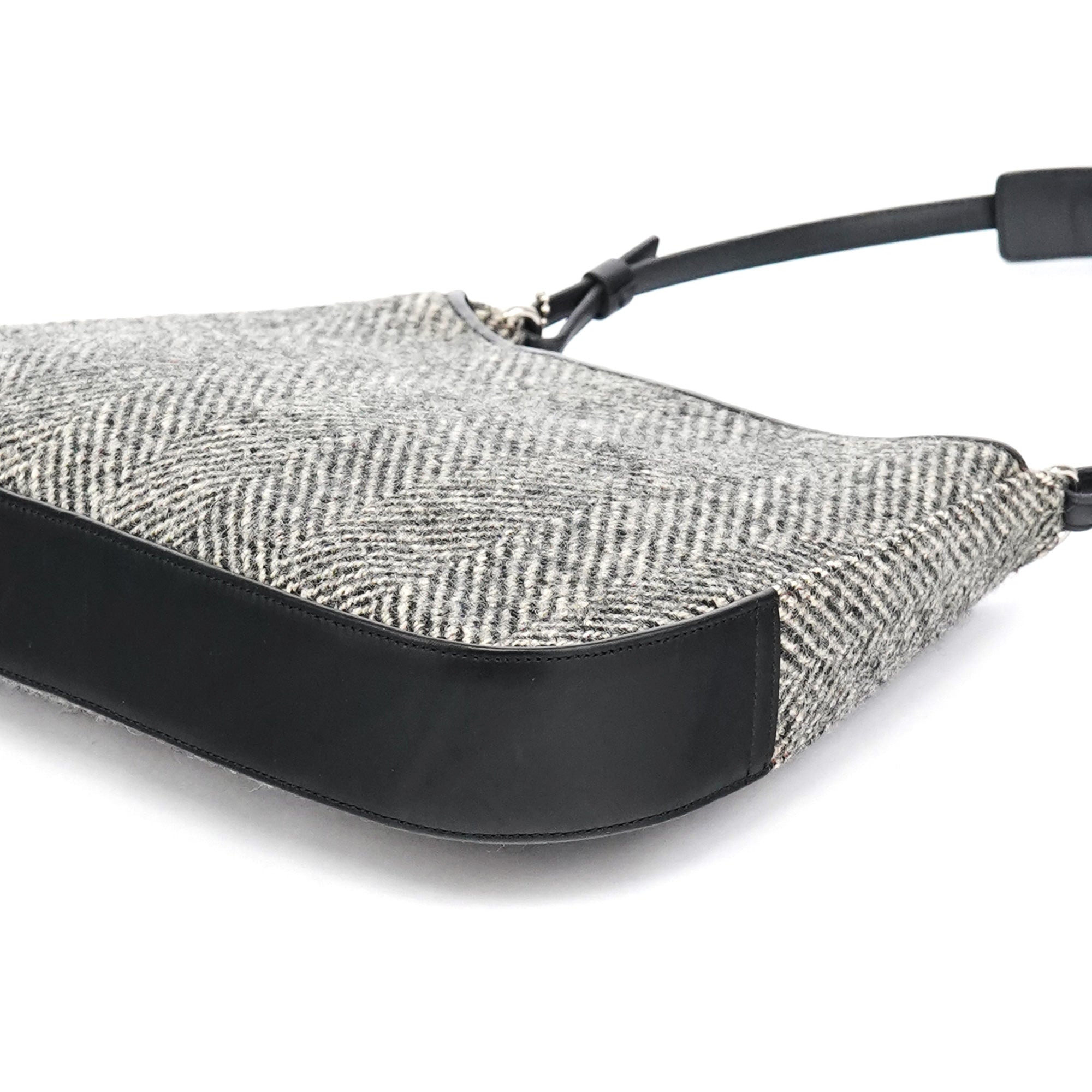 8121 Grey Herringbone Wool Shoulder Bag