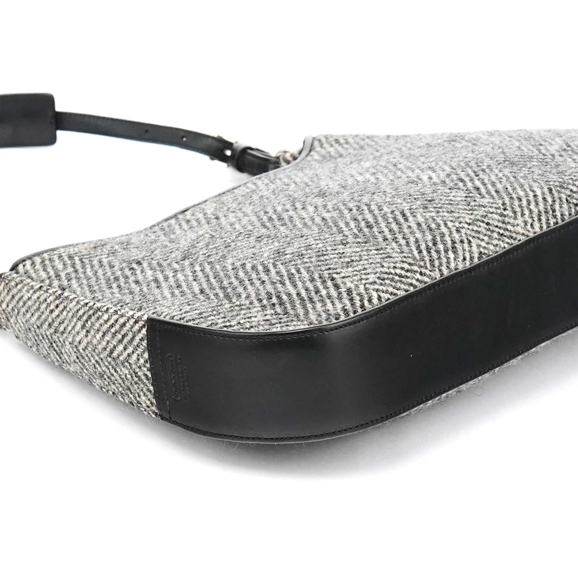 8121 Grey Herringbone Wool Shoulder Bag
