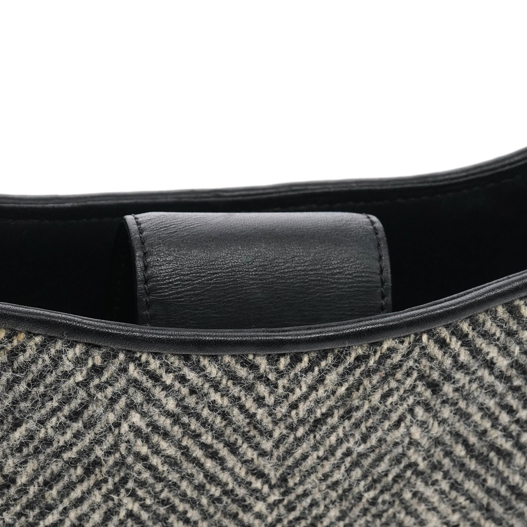 8121 Grey Herringbone Wool Shoulder Bag