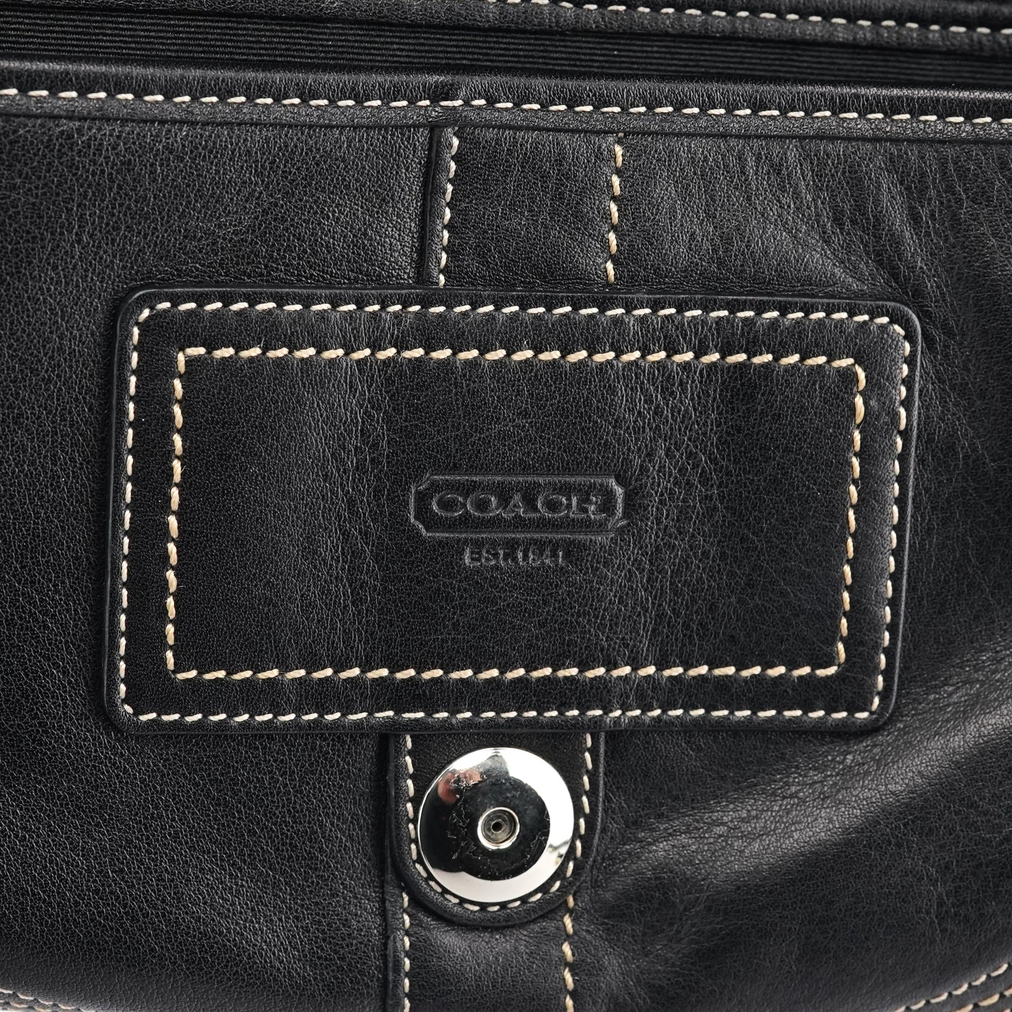 8A05 Black Leather Soho Shoulder Bag