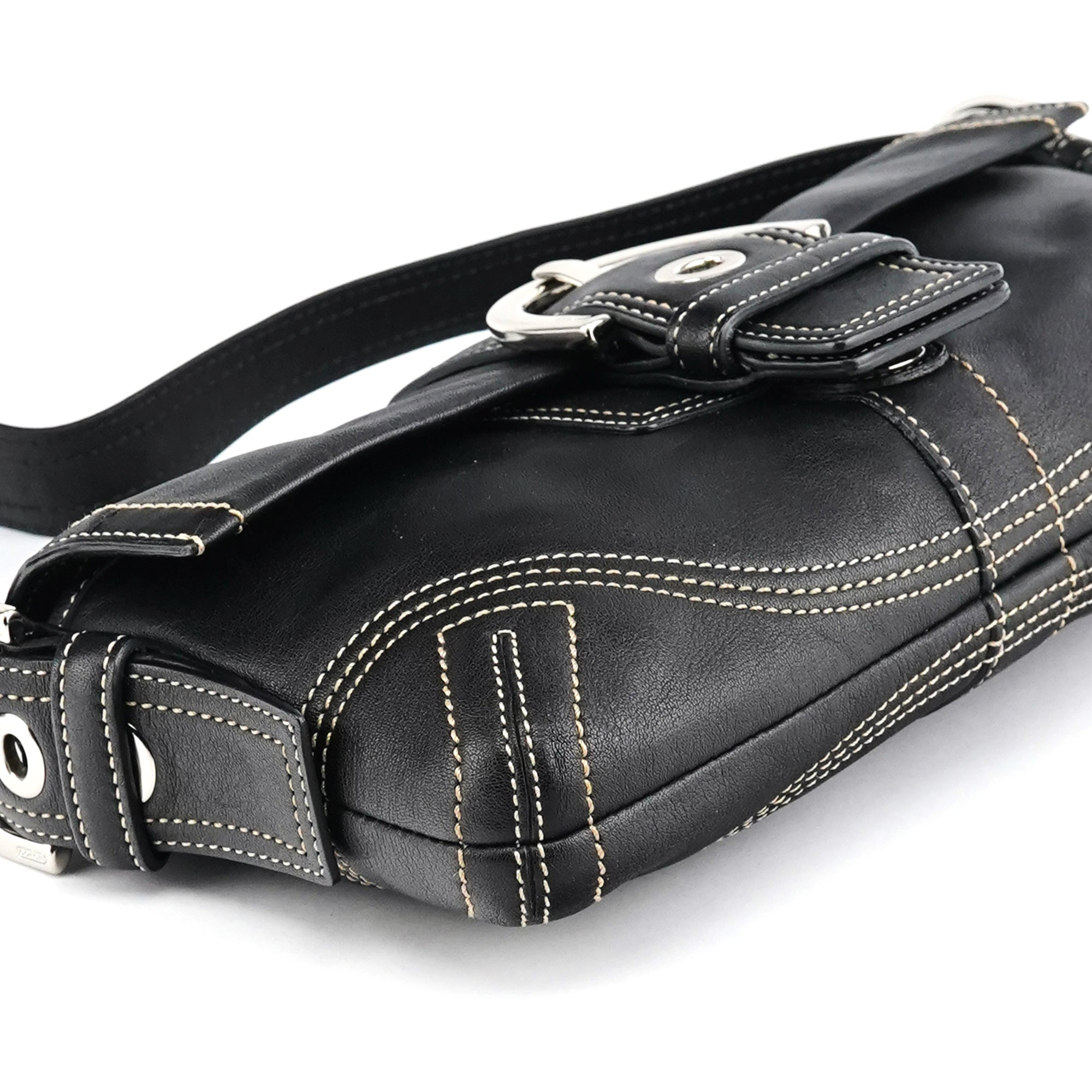 8A05 Black Leather Soho Shoulder Bag