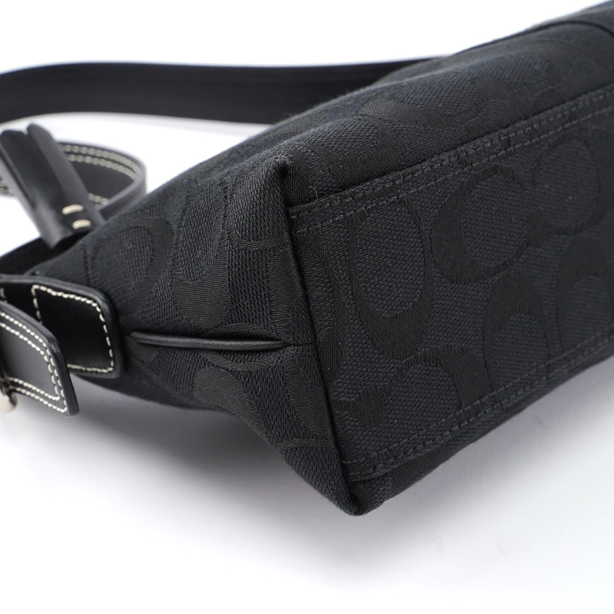 8K01 Black Signature C Demi Shoulder Bag
