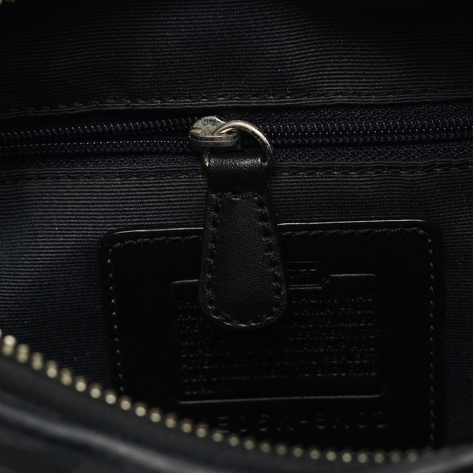 8K03 Large Black Soho Shoulder Bag