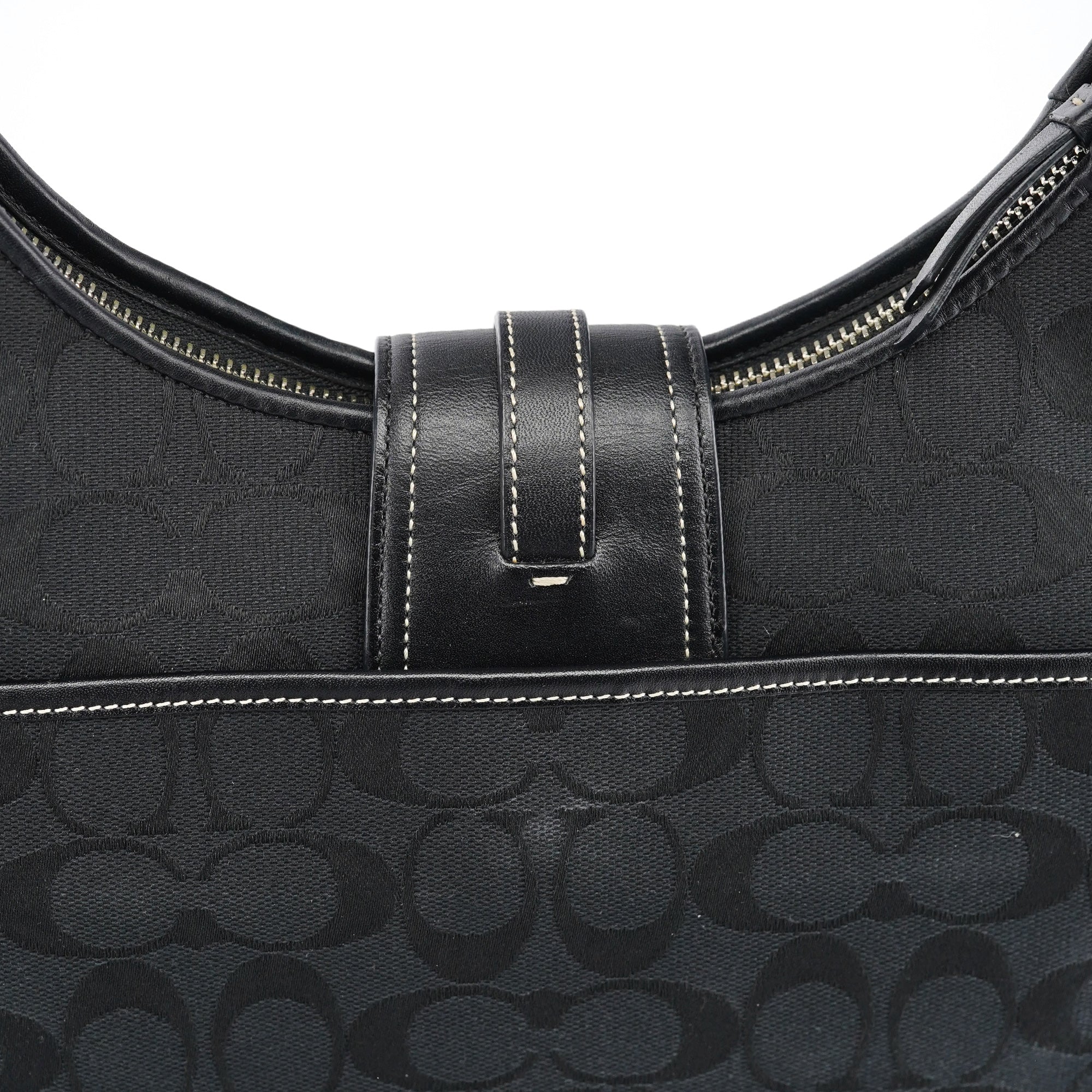 8K03 Large Black Soho Shoulder Bag