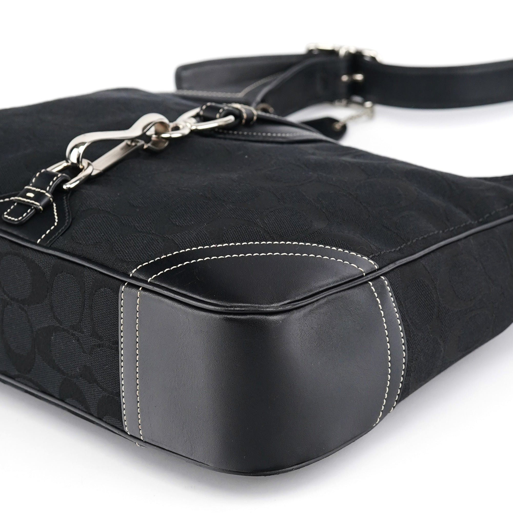 8K03 Large Black Soho Shoulder Bag