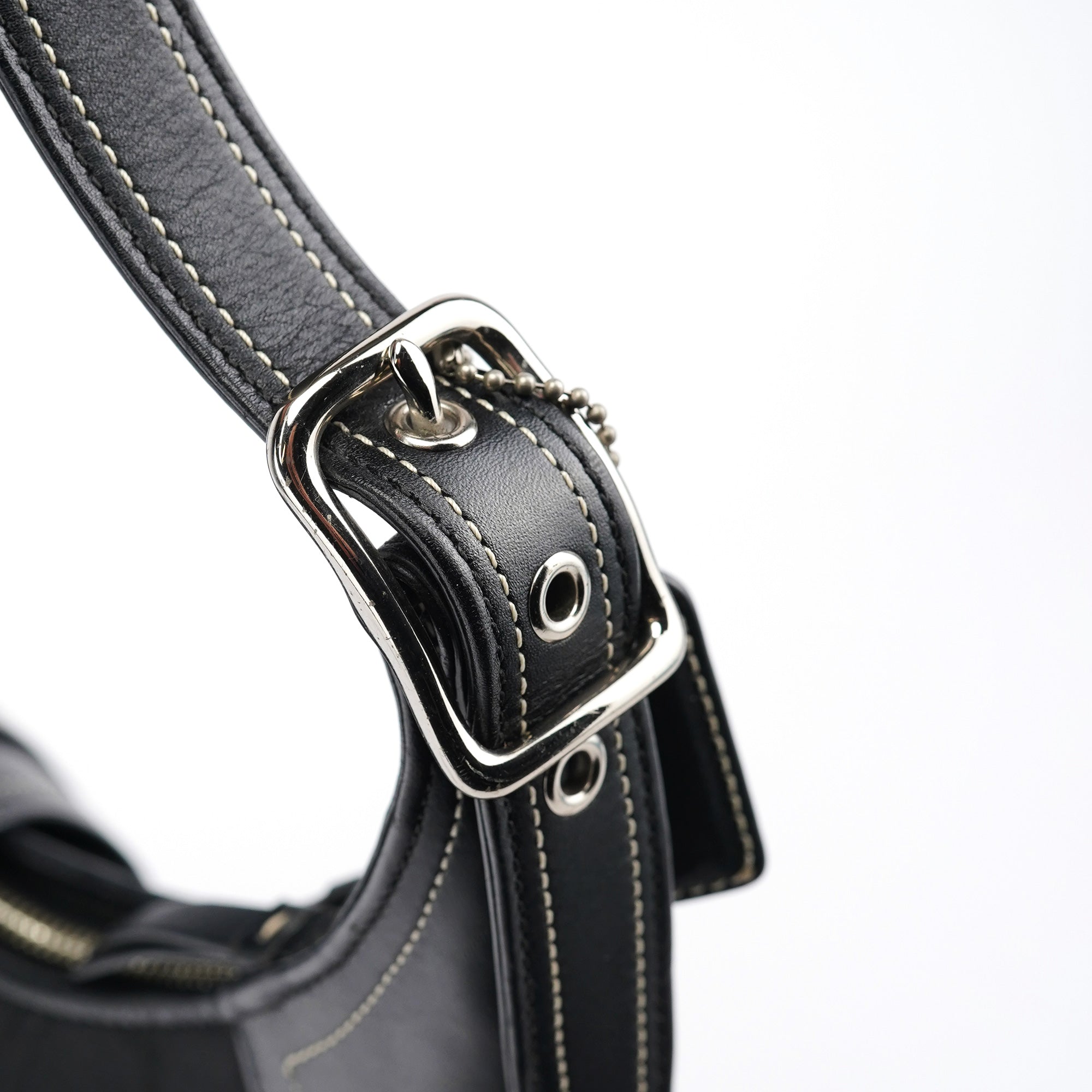 8K03 Large Black Soho Shoulder Bag
