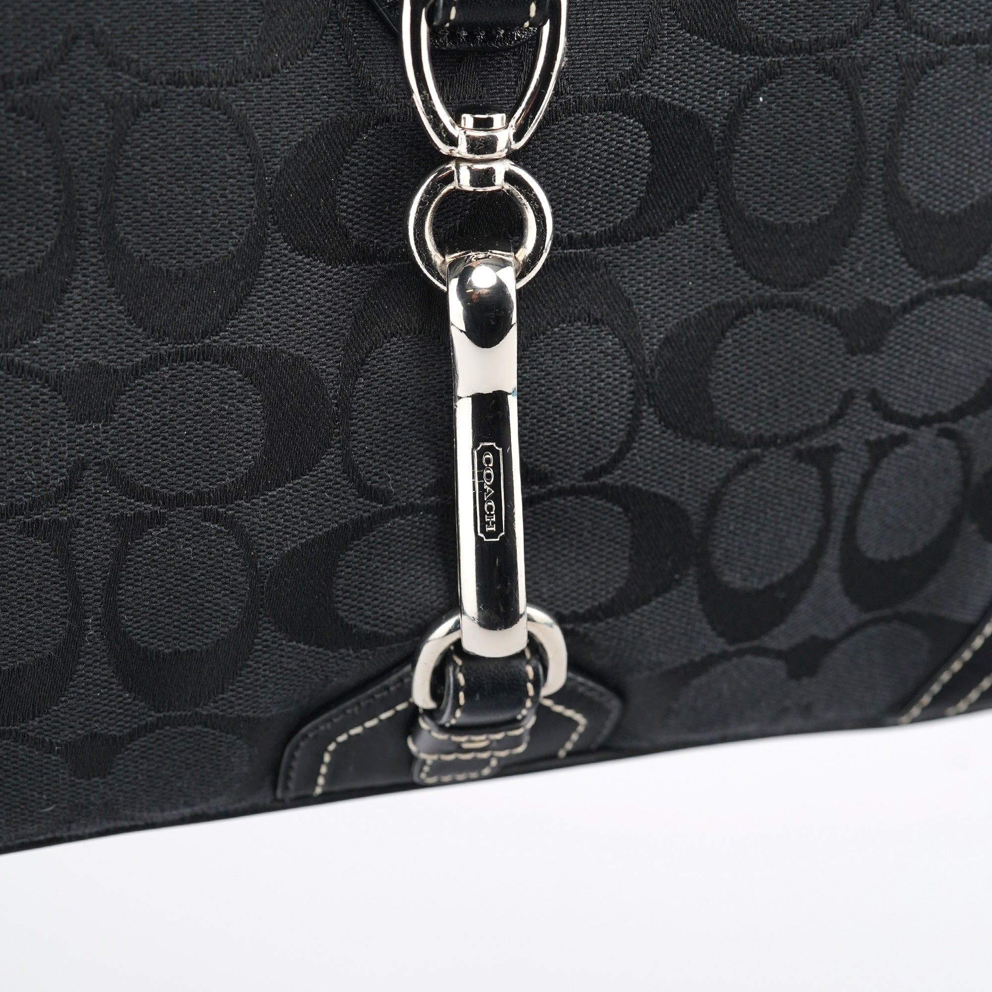 8K03 Large Black Soho Shoulder Bag