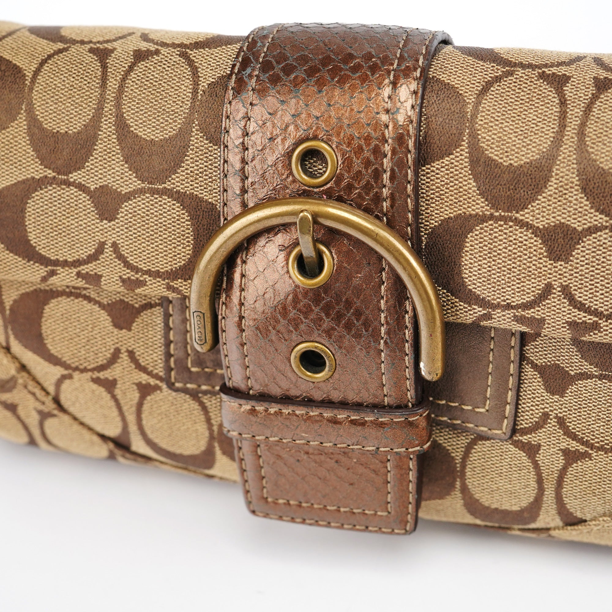 8K38 Beige Brown Python Soho Shoulder Bag