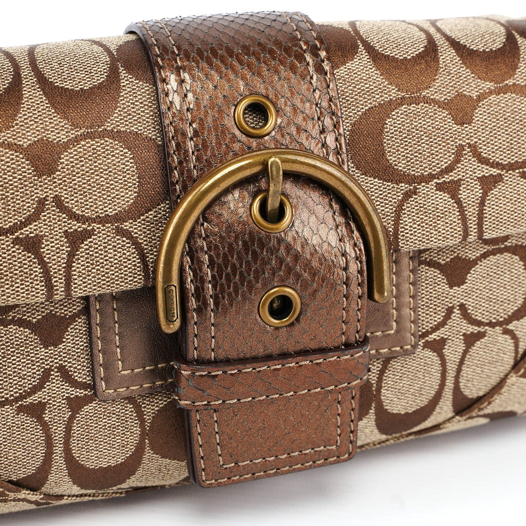 8K38 Beige Signature C Soho Shoulder Bag