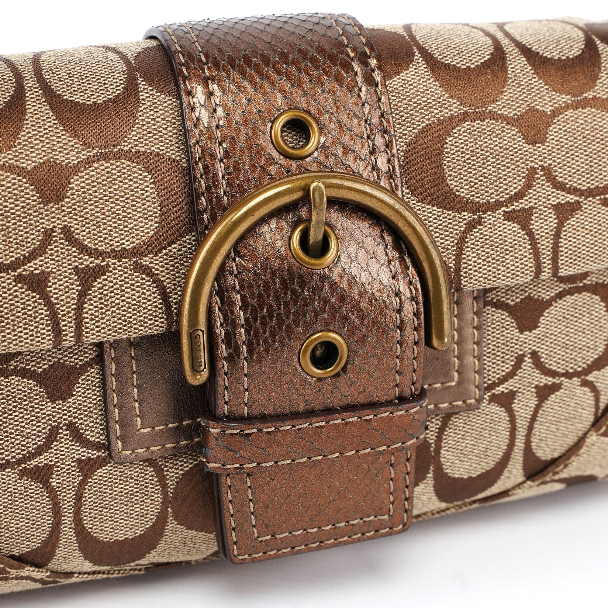 8K38 Beige Signature C Soho Shoulder Bag