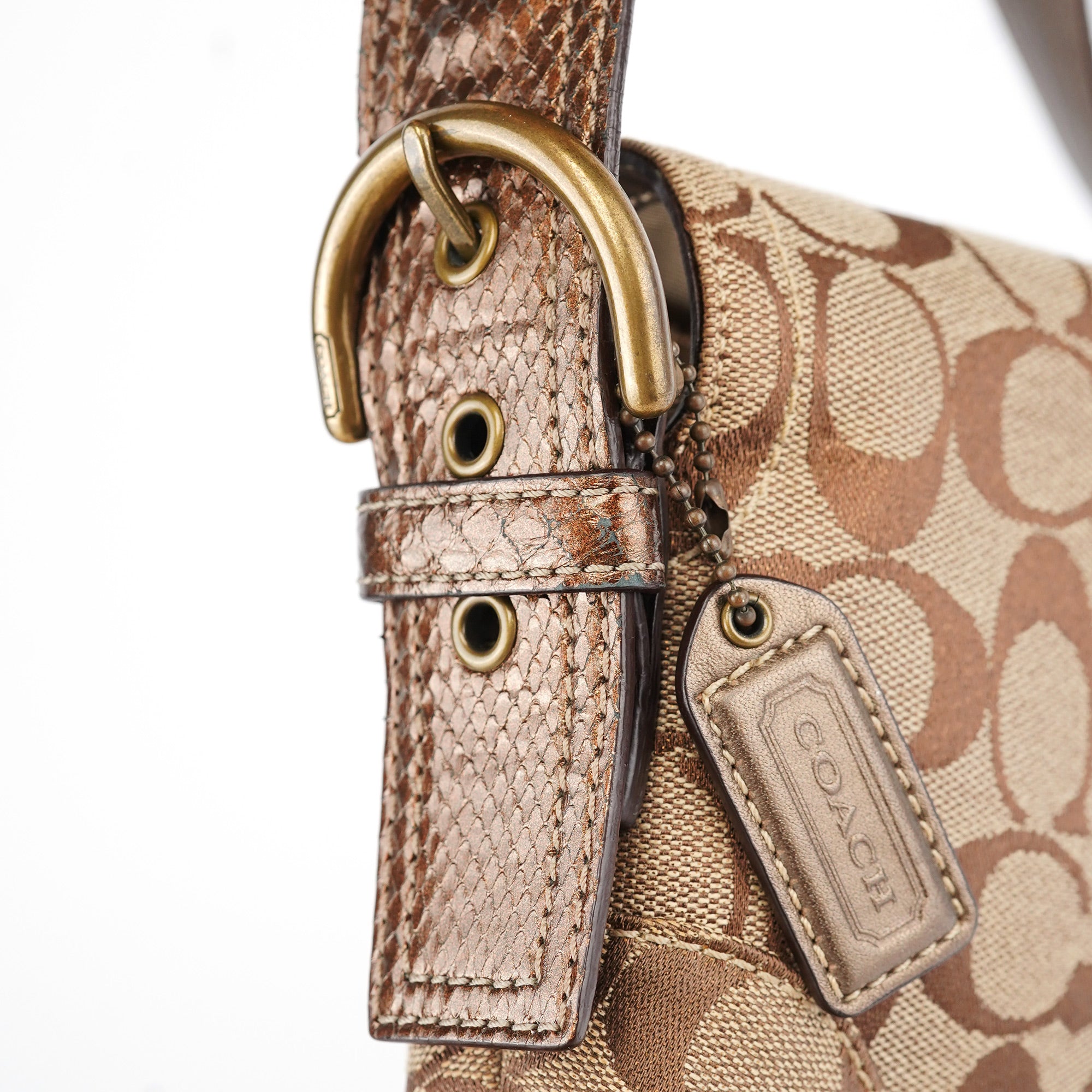 8K38 Beige Snakeskin Embossed Soho Bag