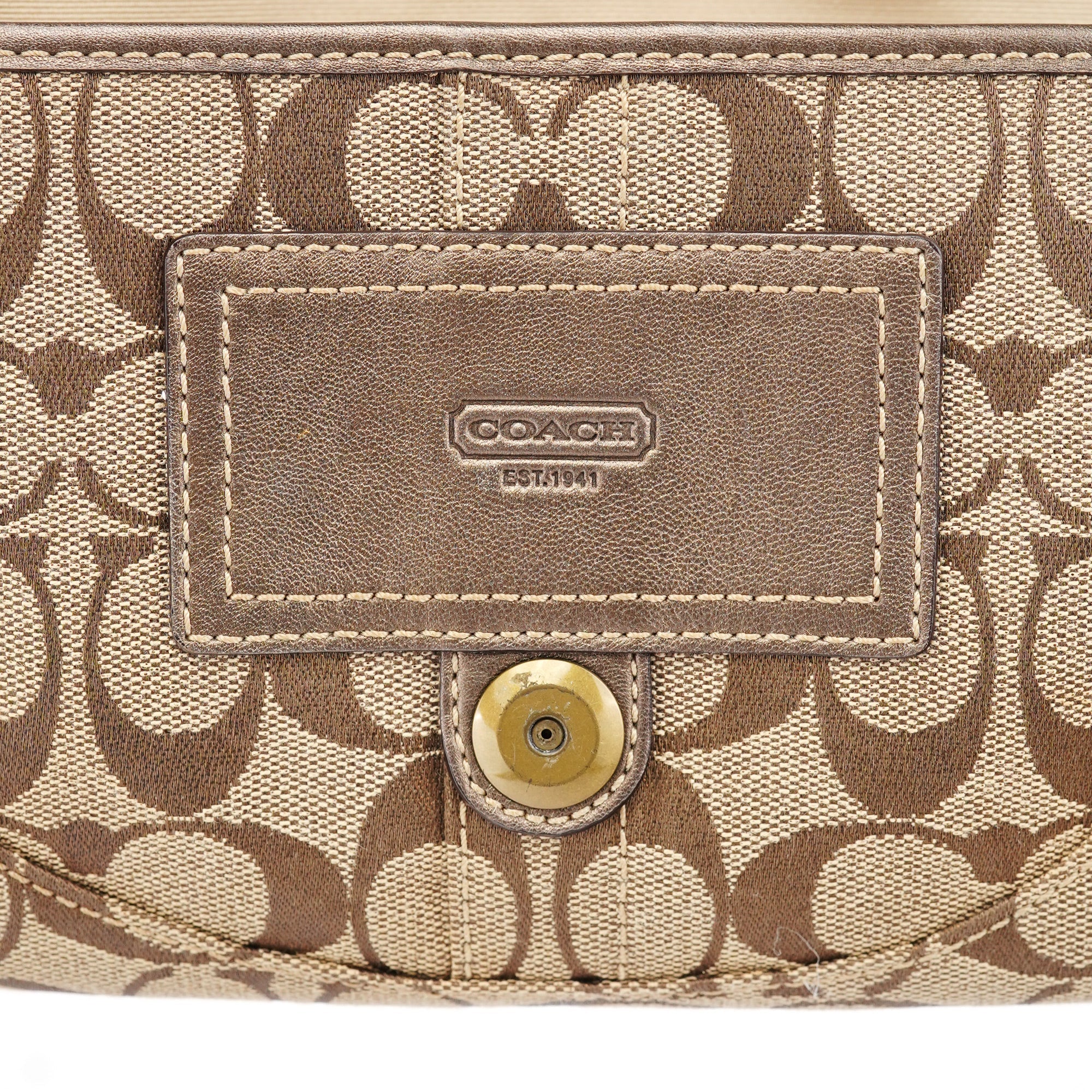 8K38 Beige Snakeskin Embossed Soho Bag