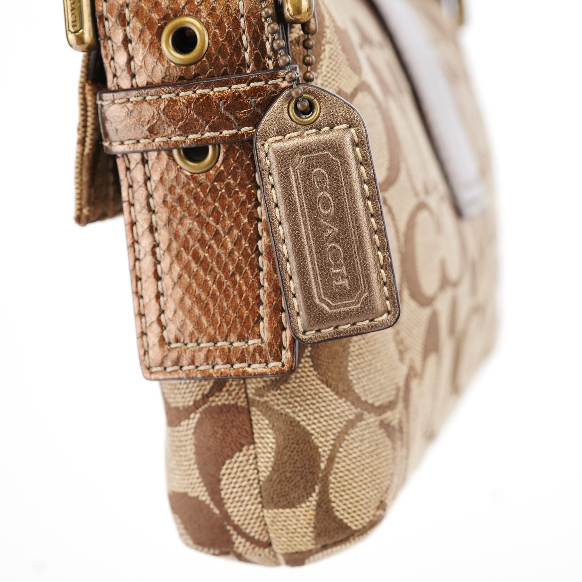 8K38 Beige Snakeskin Embossed Soho Bag