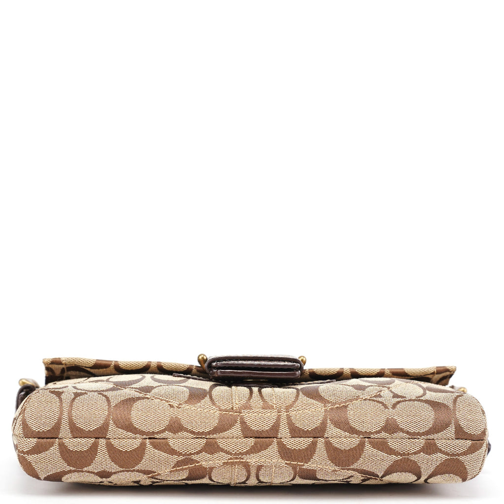 8K38 Beige Snakeskin Embossed Soho Bag
