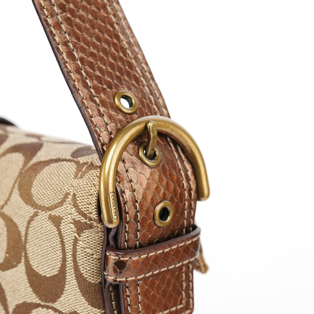 8K38 Beige Snakeskin Embossed Soho Bag
