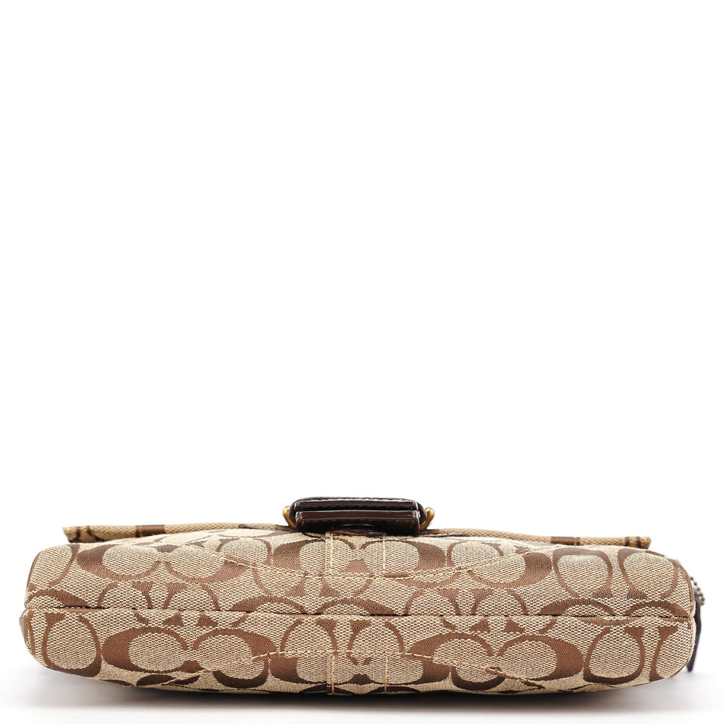 8K38 Beige Snakeskin Embossed Soho Bag