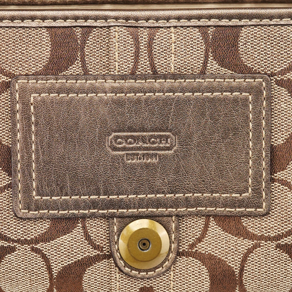 8K38 Beige Snakeskin Embossed Soho Bag