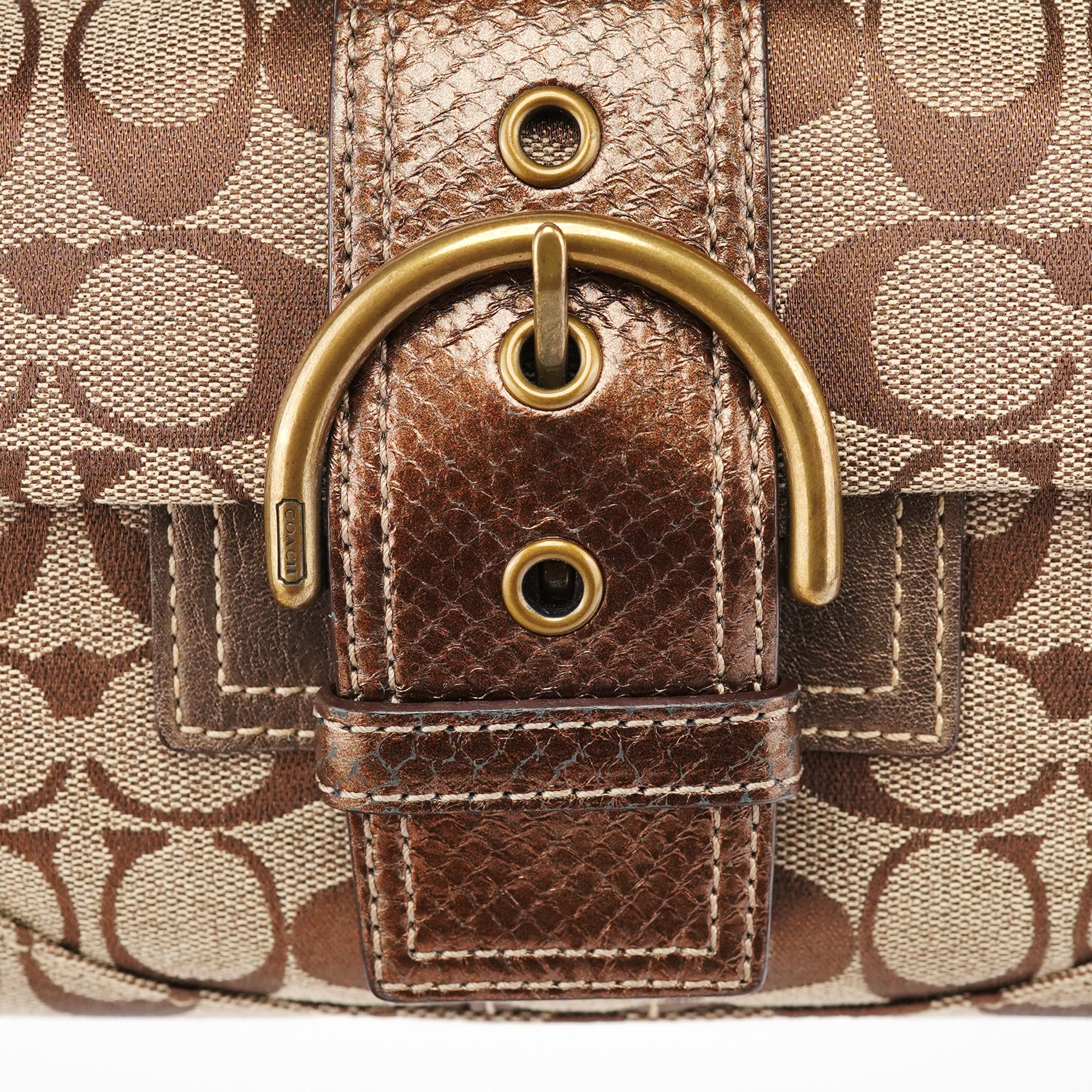 8K38 Beige Snakeskin Embossed Soho Bag