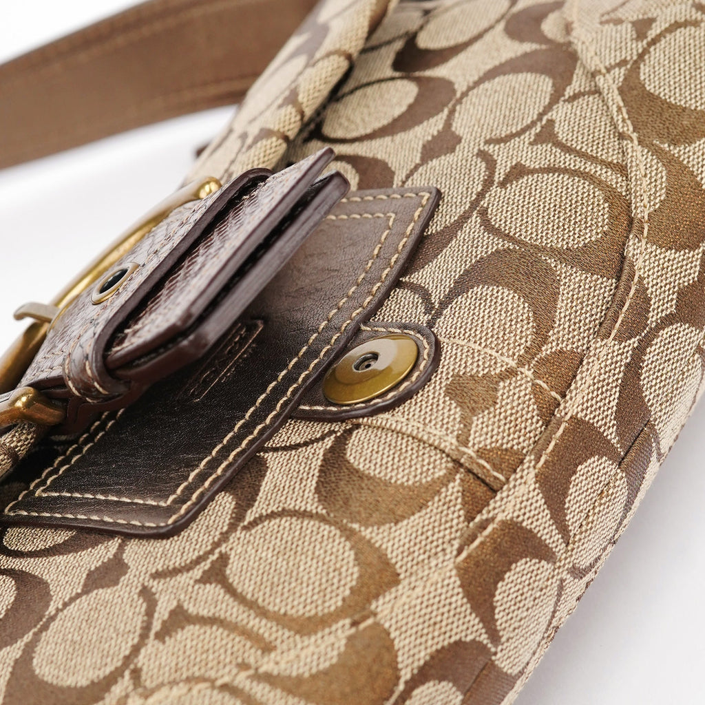 8K38 Beige Snakeskin Embossed Soho Bag