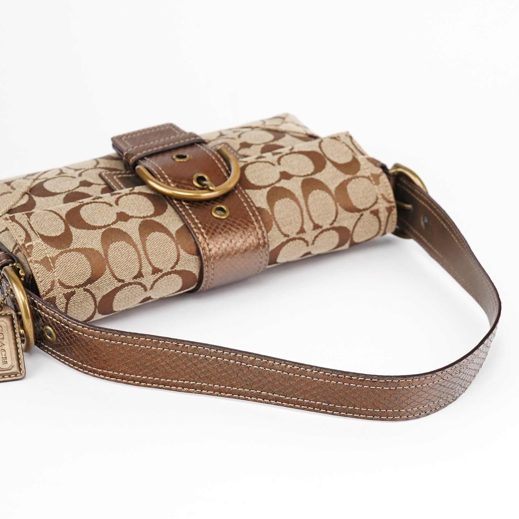 8K38 Beige Snakeskin Embossed Soho Bag