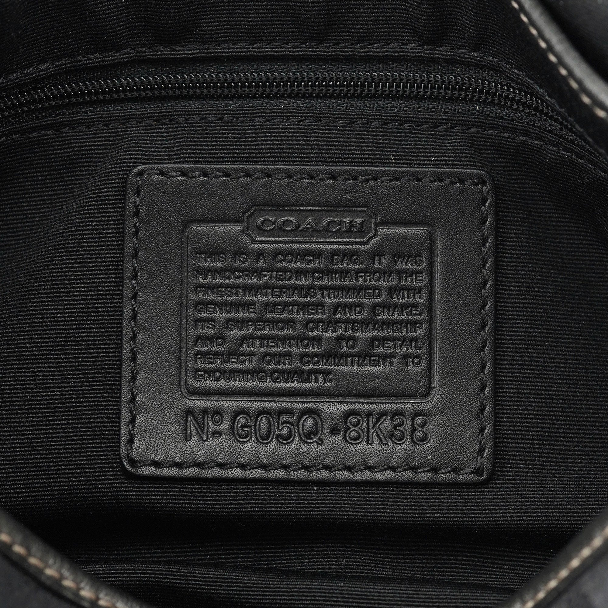 8K38 Black Snakeskin Soho Shoulder Bag