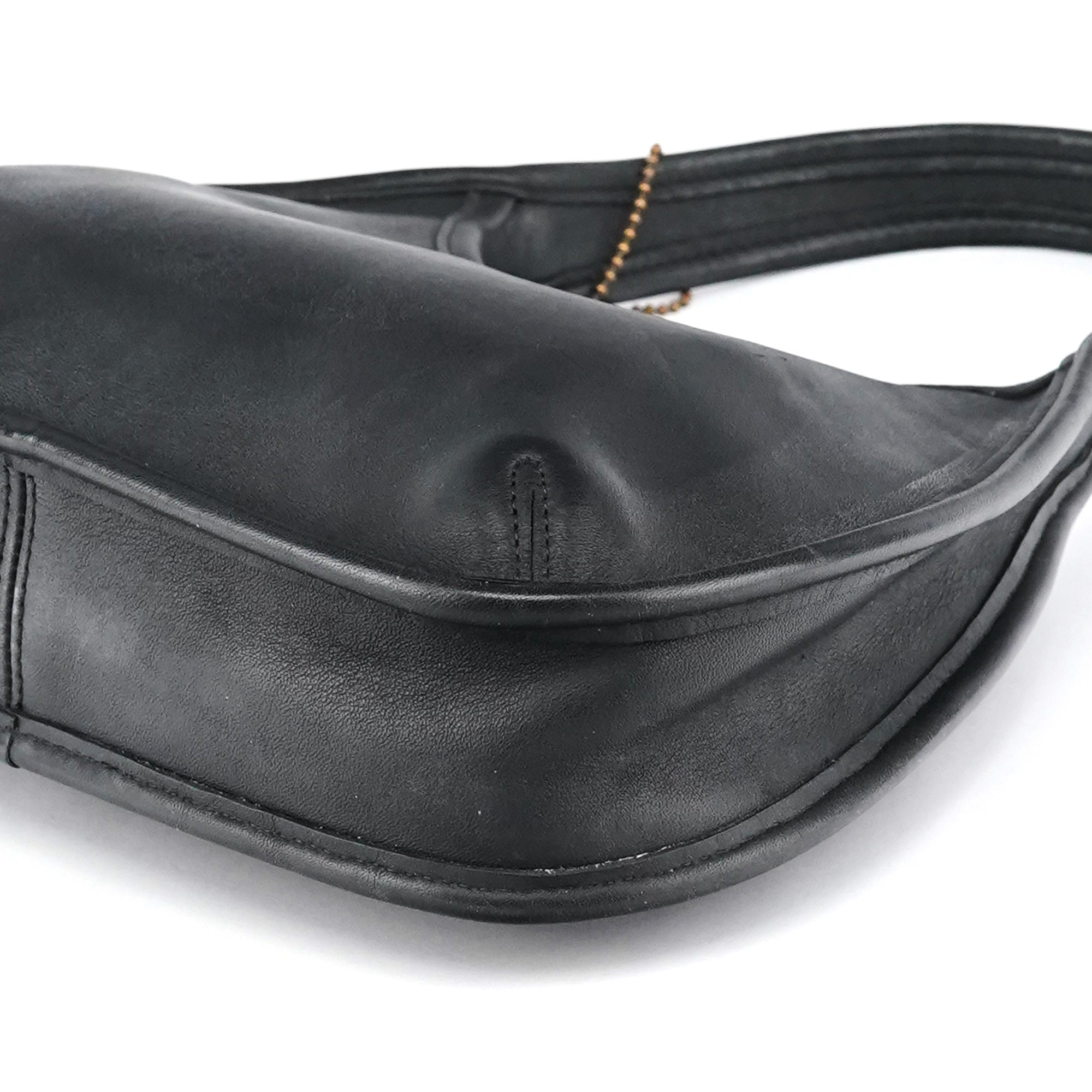 9027 Black Leather Ergo Shoulder Bag