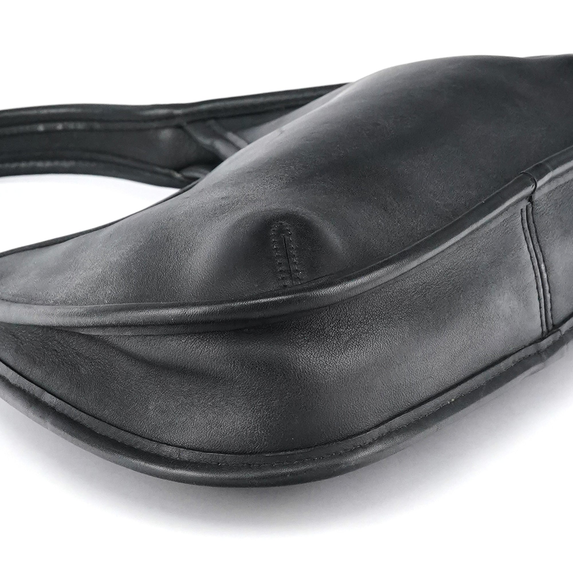 9027 Black Leather Ergo Shoulder Bag